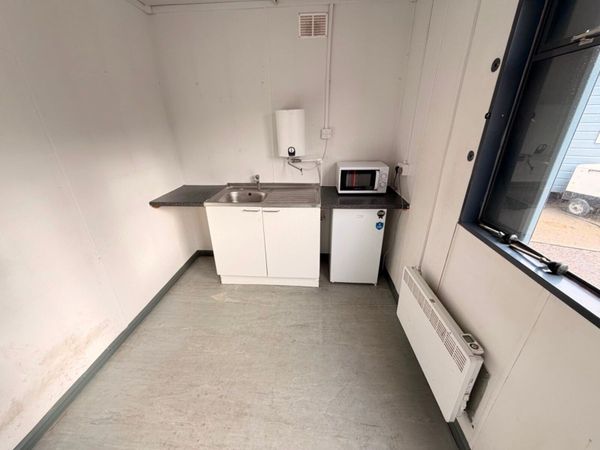 20ft SITE OFFICE CABIN KITCHEN OPEN PLAN...1974 382531624