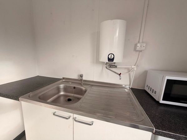 20ft SITE OFFICE CABIN KITCHEN OPEN PLAN...1974 382531628