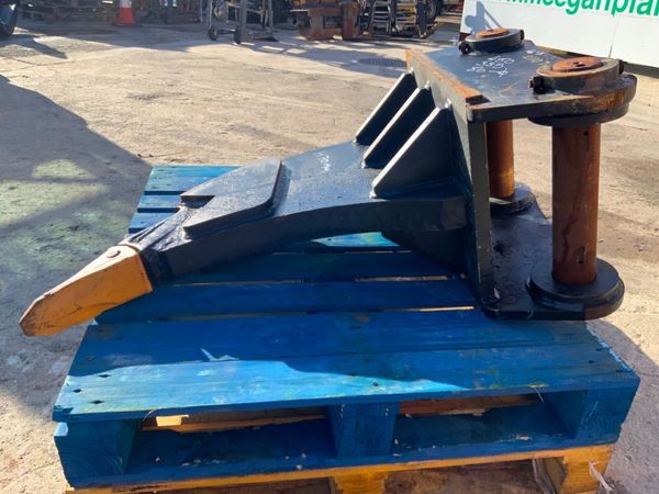 UNUSED RIPPER TOOTH....80mm PINS....2110t. 382531702