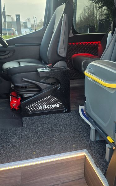 2026 Mercedes Sprinter M50 Tour Select 19+C+D 382533006