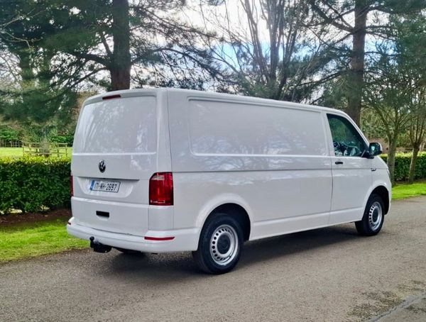 Volkswagen Transporter 2017 DOE 3/27 382535004