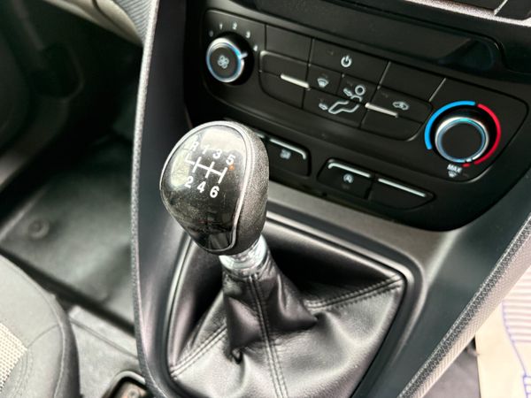 Ford Transit Connect 382687654