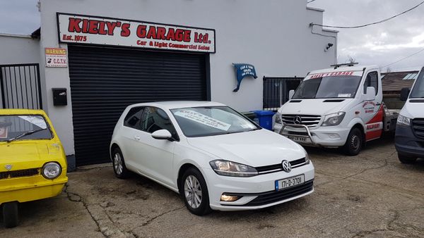 Volkswagen Golf TRENDLINE HI SPECK VAT INVOICE