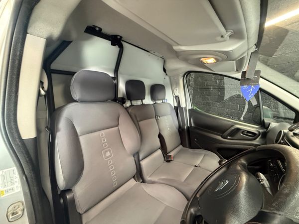 2013 Citroen Berlingo 3 Seat 382704167