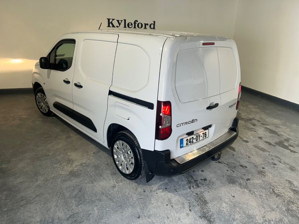 Citroen Berlingo 2024 382728413