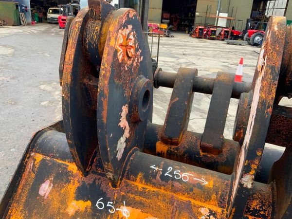 CLAMSHELL BUCKET ATTACHMENT..65mm......2103t. 382730668