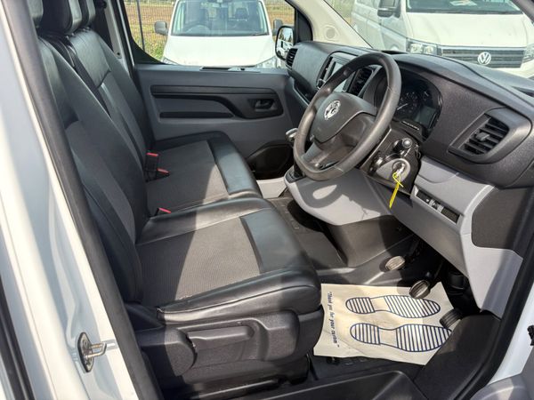 Vauxhall Vivaro 382872549