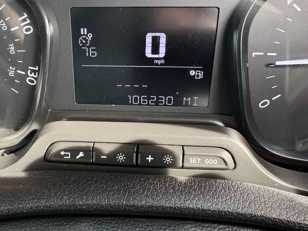 Vauxhall Vivaro 382872550