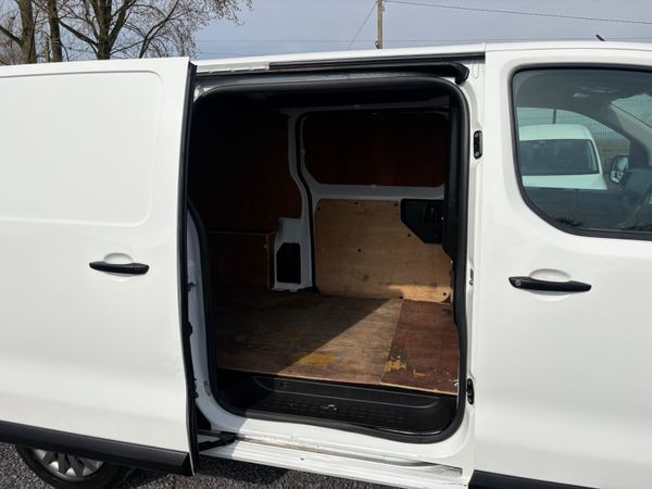 Vauxhall Vivaro 382872539