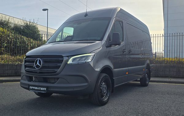2026 Sprinter 319/36 Auto Select  Only €33 per Day 382800840