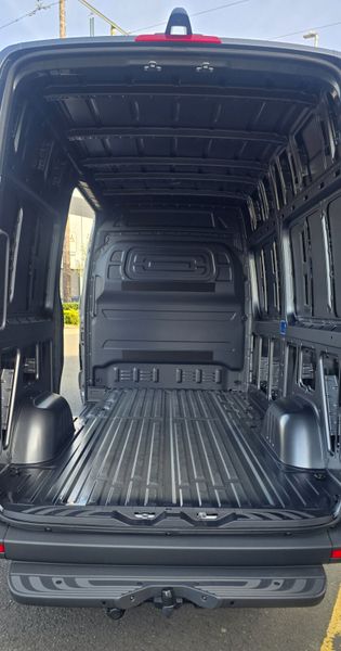 2026 Sprinter 319/36 Auto Select  Only €33 per Day 382800843