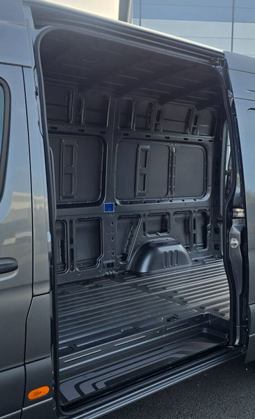 2026 Sprinter 319/36 Auto Select  Only €33 per Day 382800844
