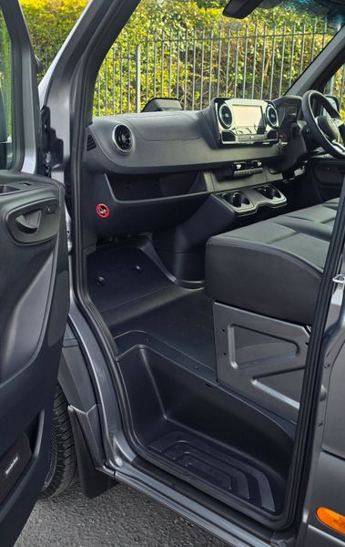 2026 Sprinter 319/36 Auto Select  Only €33 per Day 382800846