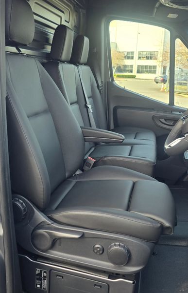 2026 Sprinter 319/36 Auto Select  Only €33 per Day 382800849