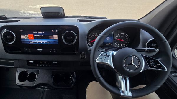 2026 Sprinter 319/36 Auto Select  Only €33 per Day 382800862