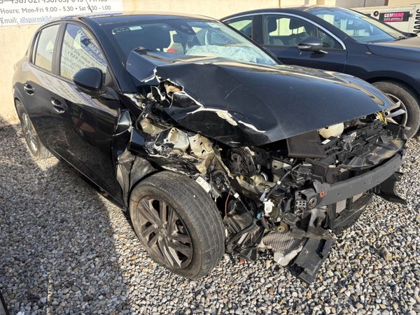 22 Peugeot 208 1.2 Petrol 382801345
