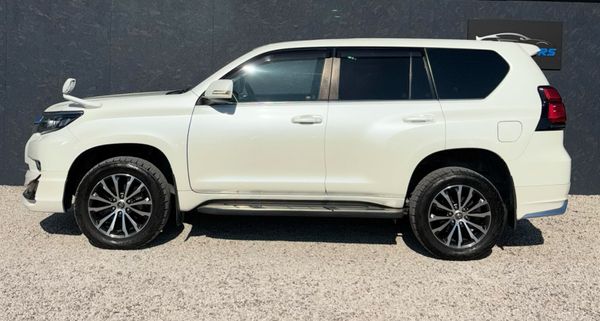 Toyota Landcruiser 2.8 D4D Automatic TX 2 Seate 382821823