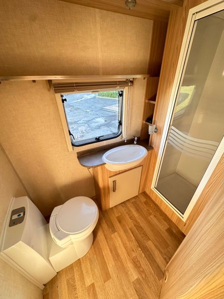 ✨COACHMAN AMARA 4 BERTH FIXED BED✨ 382832310