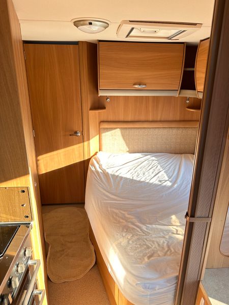 ✨BARGAIN SWIFT CORNICHE 4 BERTH FIXED BED✨ 382832456