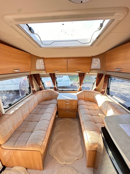 ✨BARGAIN SWIFT CORNICHE 4 BERTH FIXED BED✨ 382832433