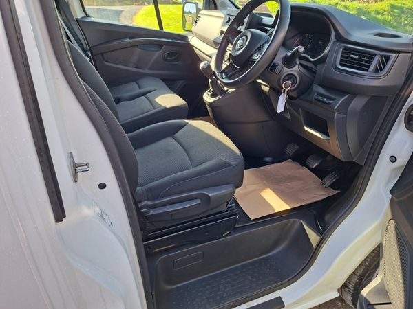 Nissan Primastar 221 LWB 2.0L...Price includes Vat 382954876