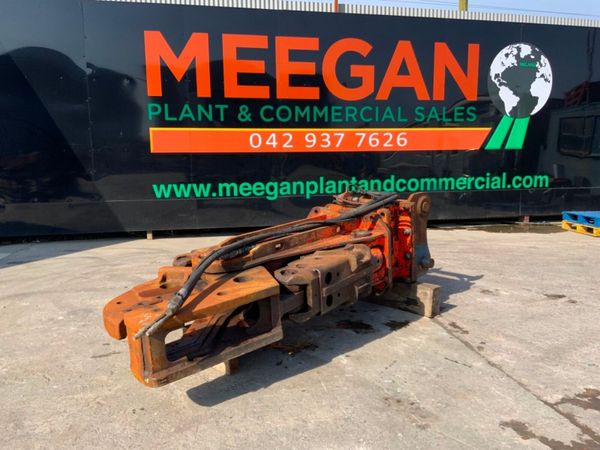 DEMOLITION SHEARS ATTACHMENT.....90 mm PINS. 382971241