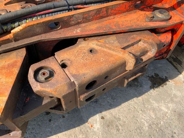 DEMOLITION SHEARS ATTACHMENT.....90 mm PINS. 382971263