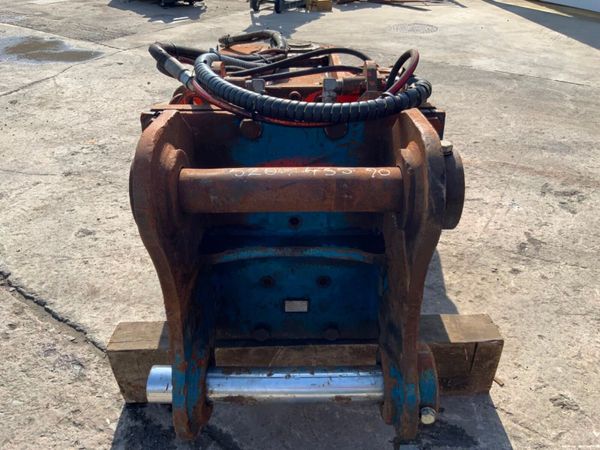 DEMOLITION SHEARS ATTACHMENT.....90 mm PINS. 382971268