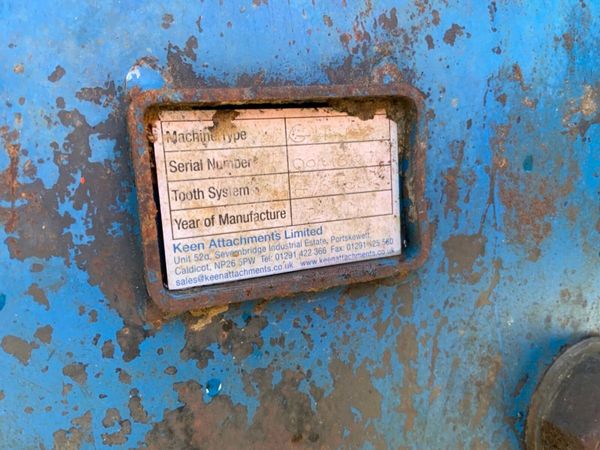 DEMOLITION SHEARS ATTACHMENT.....90 mm PINS. 382971276