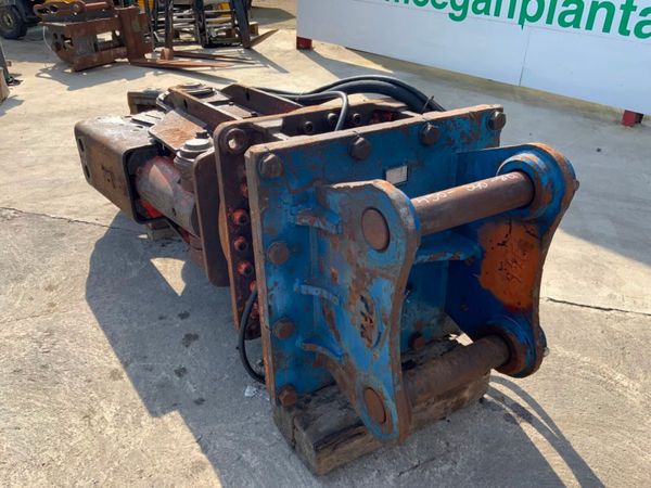 SCRAP METAL SHEARS ATTACHMENT....80mm PINS. 382971210