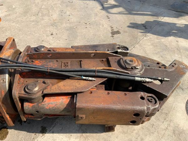 SCRAP METAL SHEARS ATTACHMENT....80mm PINS. 382971214