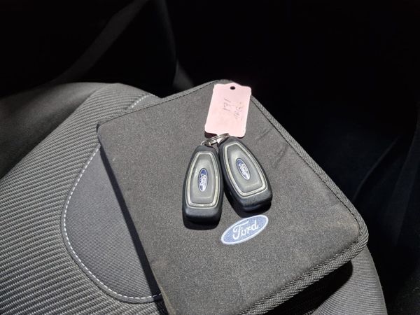 2016 Ford Kuga 2.0 150 Bhp AWD Commercial 382936090