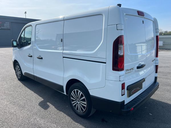 2020 (202) Renault Trafic B-Ness + Energy 2.0 DCI 383096655