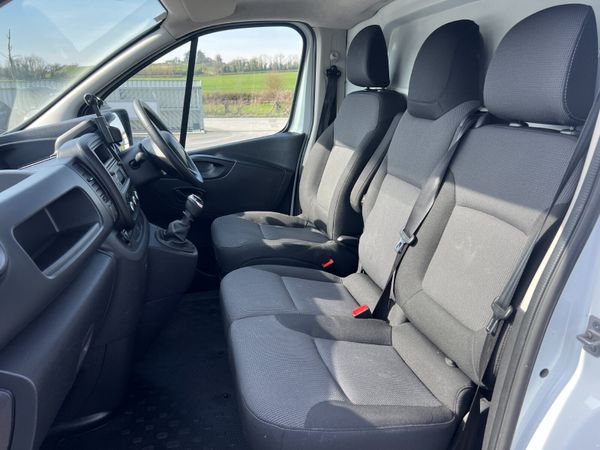 2020 (202) Renault Trafic B-Ness + Energy 2.0 DCI 383096660