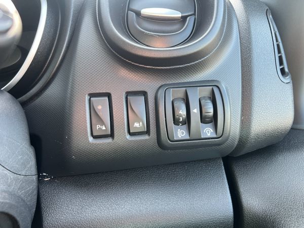 2020 (202) Renault Trafic B-Ness + Energy 2.0 DCI 383096669