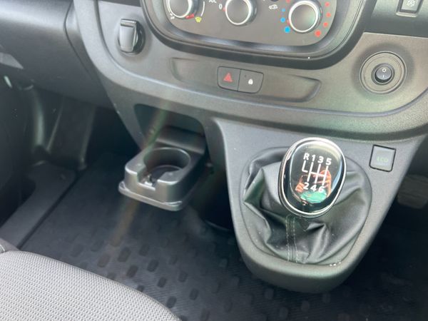 2020 (202) Renault Trafic B-Ness + Energy 2.0 DCI 383096671