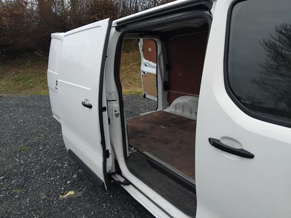 Citroen Dispatch 2018 383185317