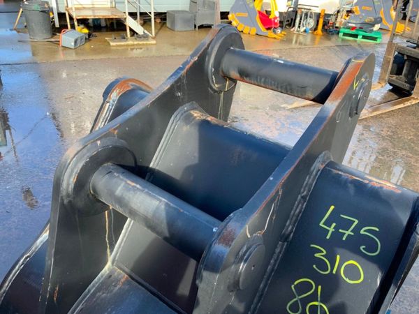 UNUSED 36" DIGGING BUCKET......80mm PINS.....7453. 383246164