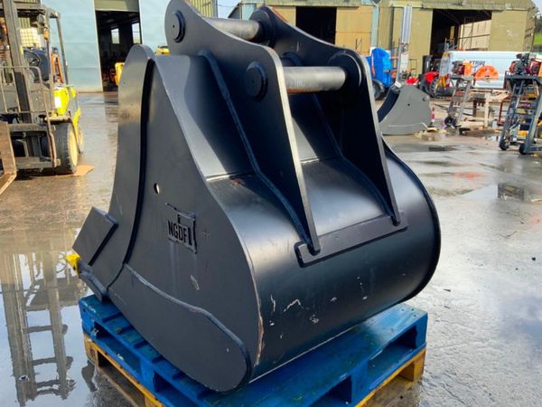 UNUSED 36" DIGGING BUCKET......80mm PINS.....7453. 383246166