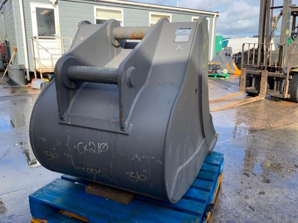 UNUSED 36" MILLER BUCKET.......80mm PINS......7454 383246183