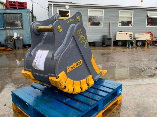 UNUSED 24" GEO XD  BUCKET.....65mm PINS......7438. 383221946