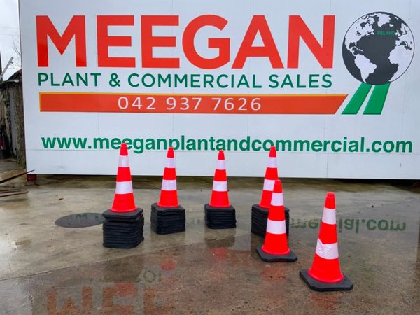 UNUSED 28" TRAFFIC SAFETY CONES.......478. 383221916