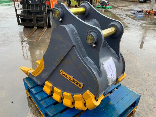 UNUSED 24" GEO XD  BUCKET.....65mm PINS......7438. 383221928