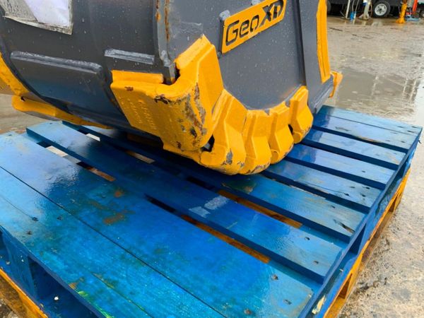 UNUSED 24" GEO XD  BUCKET.....65mm PINS......7438. 383221936