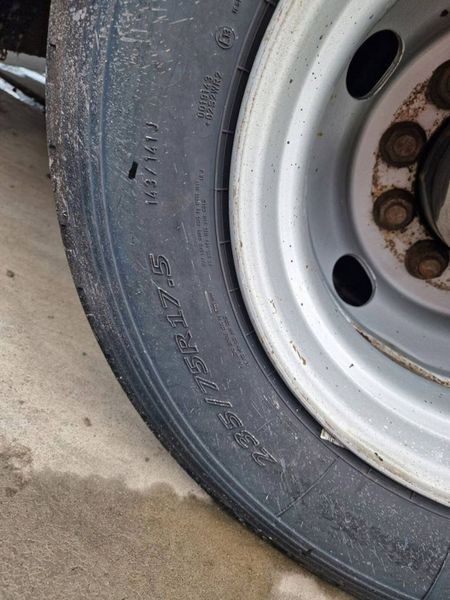 Max low loader 383226311