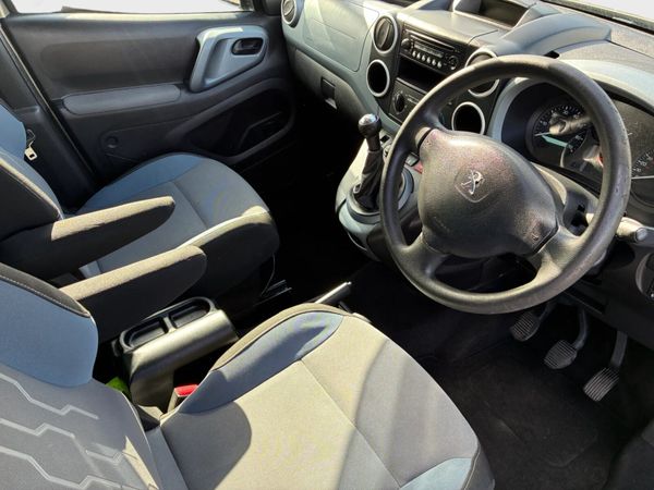 Peugeot Partner *wheelchair accessible* 383388188