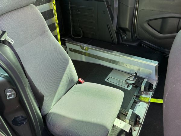 Peugeot Partner *wheelchair accessible* 383388203