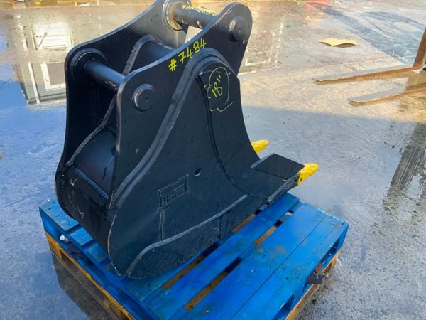 UNUSED 18" DIGGING BUCKET.....65mm PINS.....7484 383305485