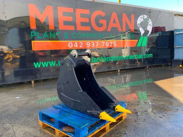 UNUSED 18" DIGGING BUCKET.....65mm PINS.....7484 383305494