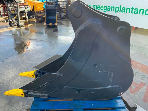 UNUSED 18" DIGGING BUCKET.....65mm PINS.....7484 383305497